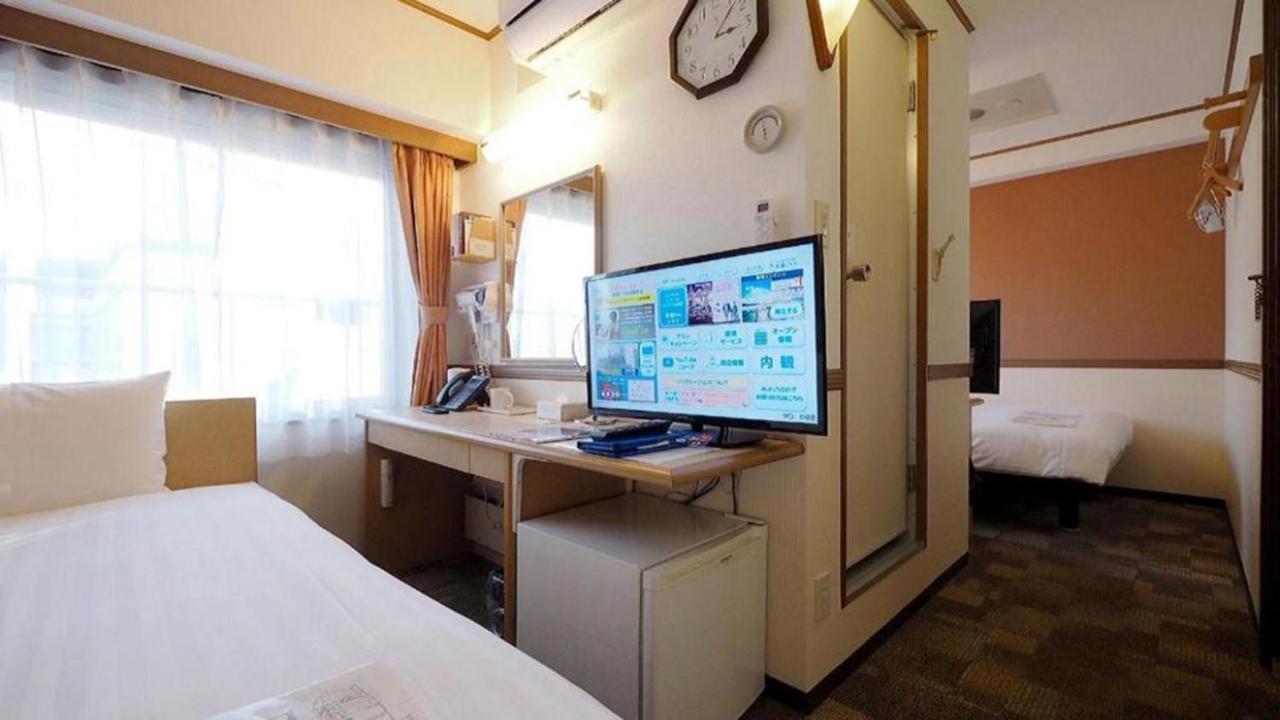 Toyoko Inn Sendai Nishi-Guchi Hirose-Dori Екстериор снимка