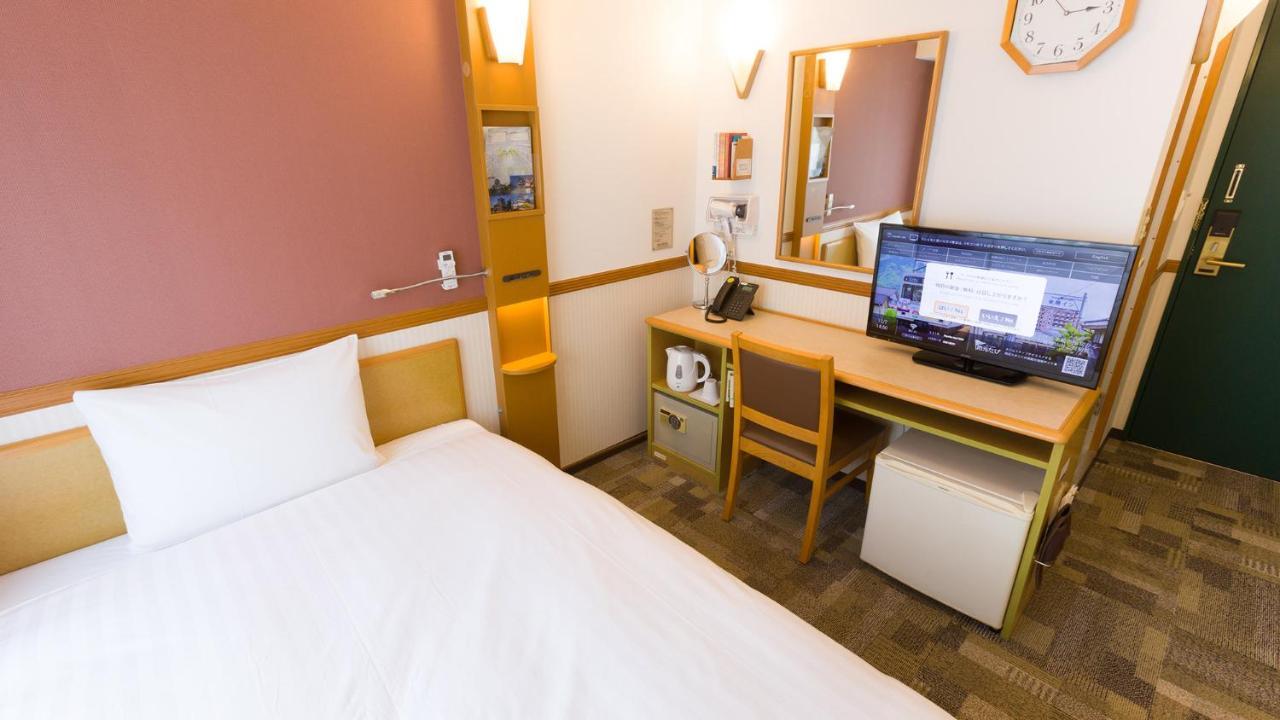 Toyoko Inn Sendai Nishi-Guchi Hirose-Dori Екстериор снимка