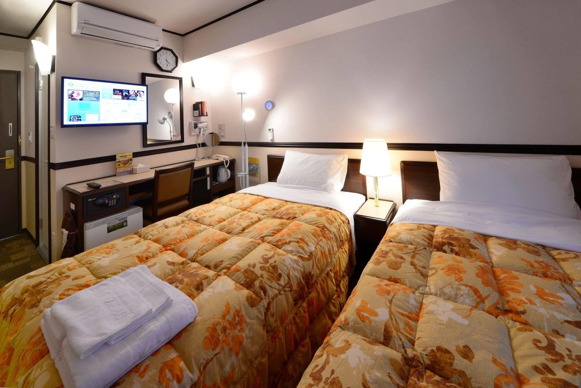 Toyoko Inn Sendai Nishi-Guchi Hirose-Dori Екстериор снимка